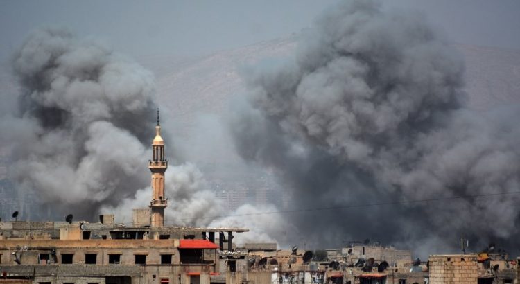 Bom Yang Dijatuhkan Rezim Suriah di Damaskus Selatan Membunuh 17 Warga Sipil
